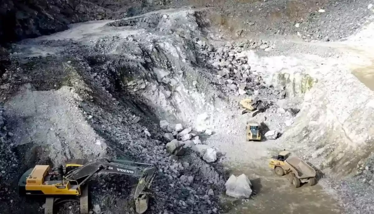 Govt urges unity among lithium miners 