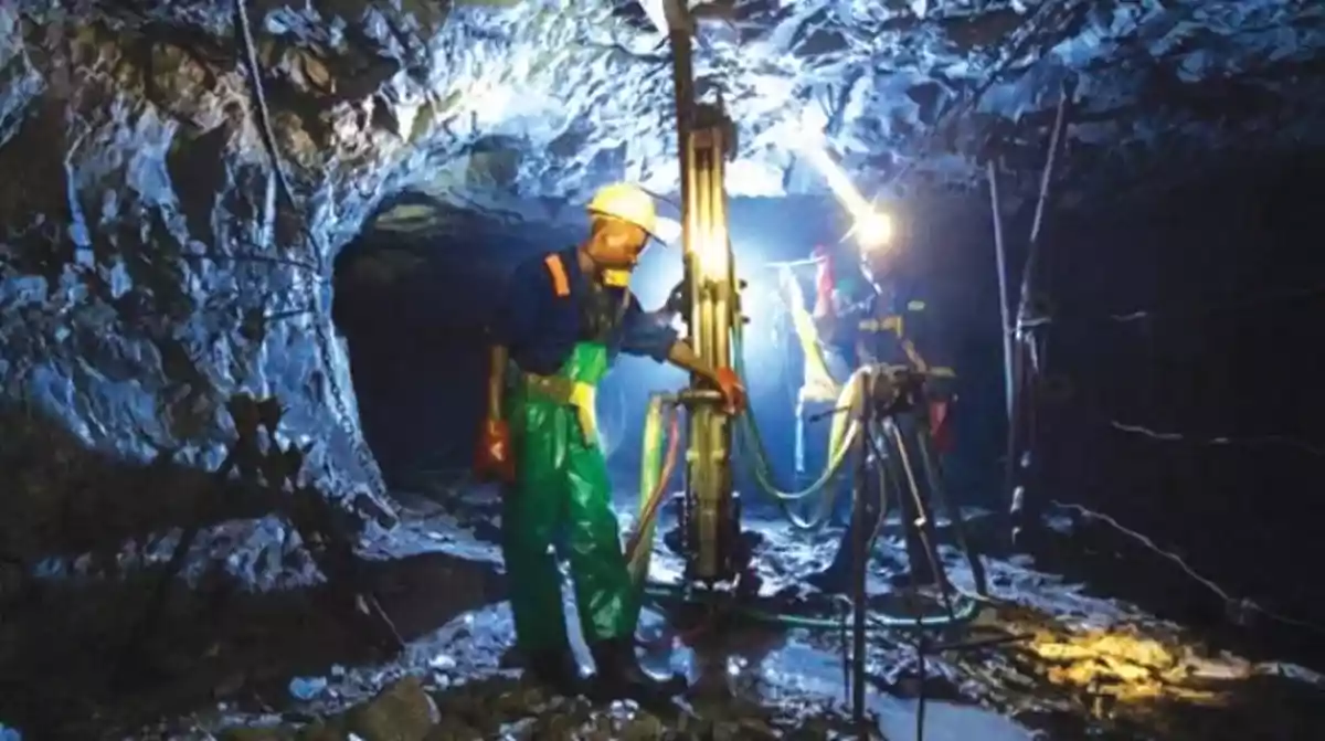 4 die in Karoi mine shaft collapse 
