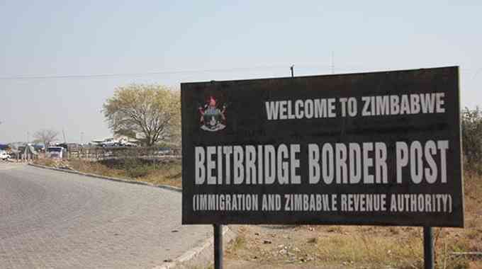 ‘Beitbridge police protecting bogus shipping agents’