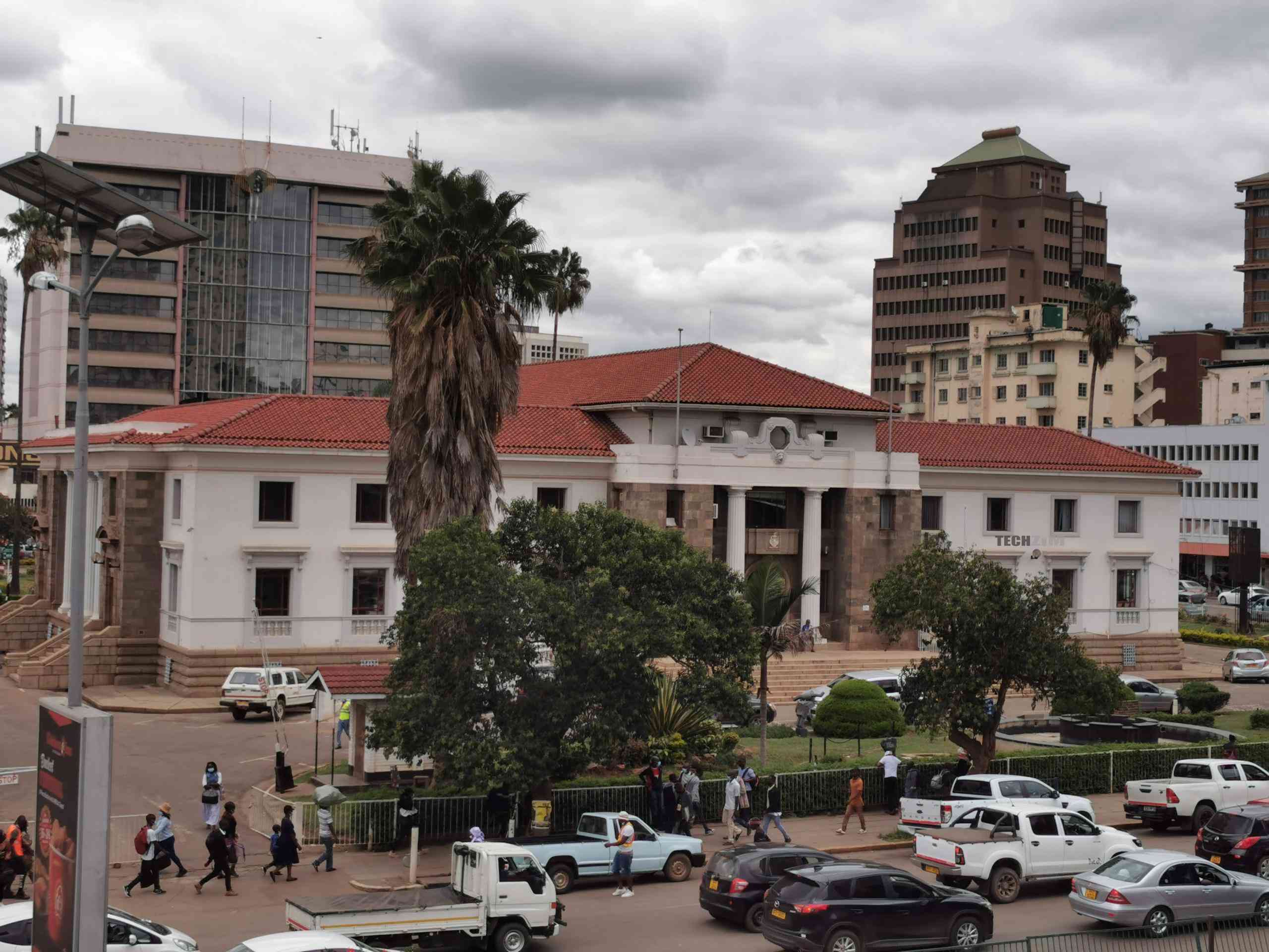 HCC splurges US$1m on executive vehicles