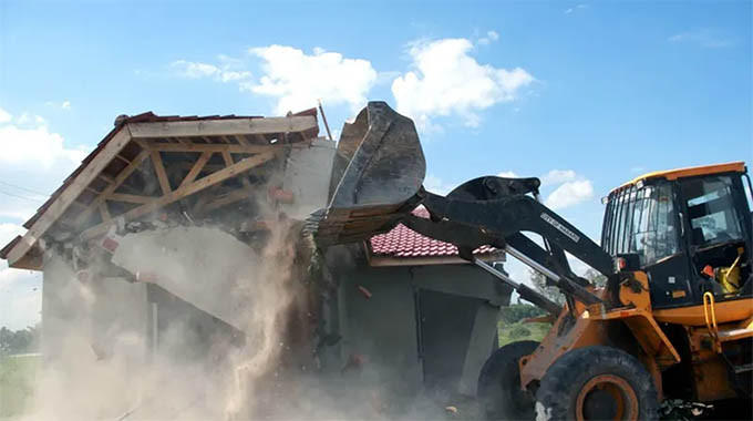 Fresh Harare demolitions loom