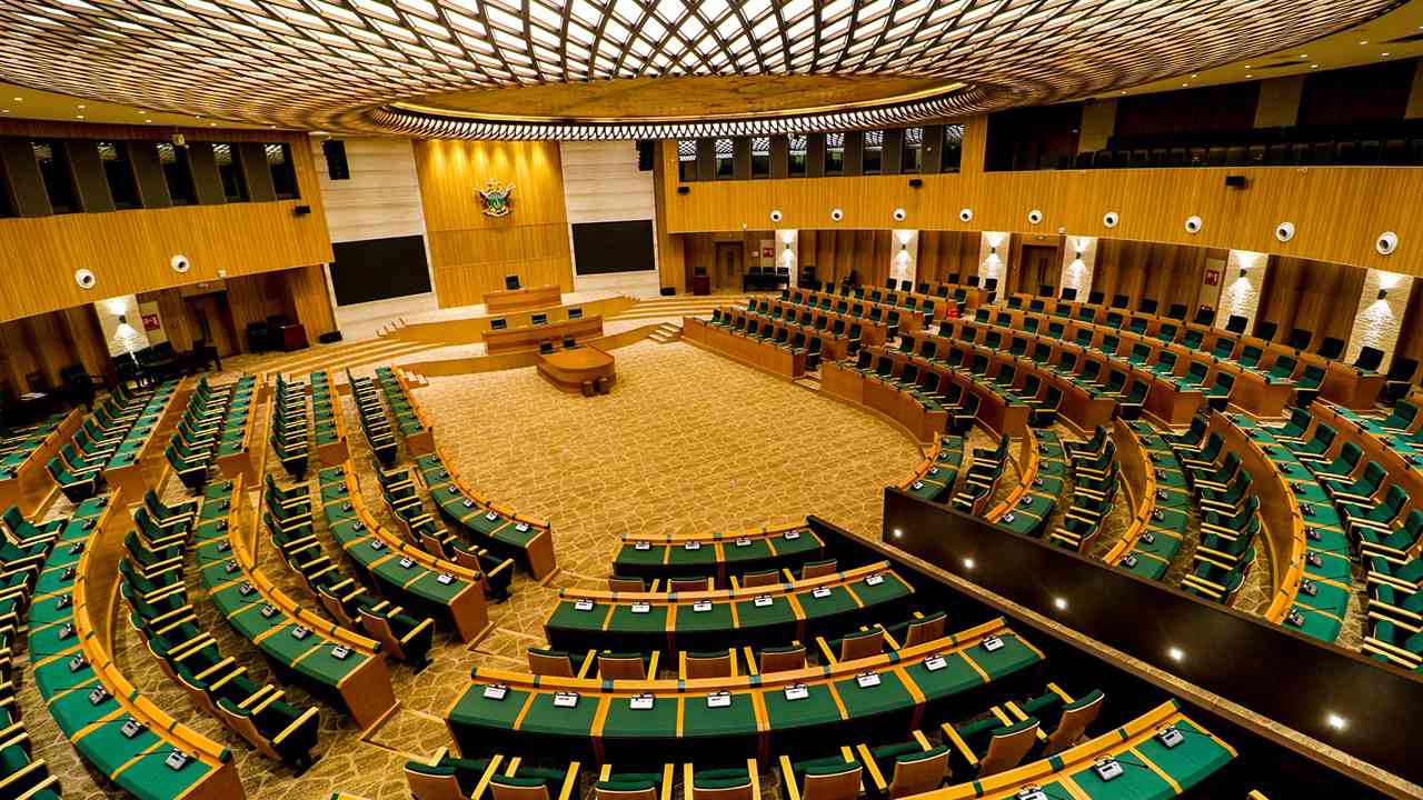 Woes mount for Zim formal businesses: Parliament
