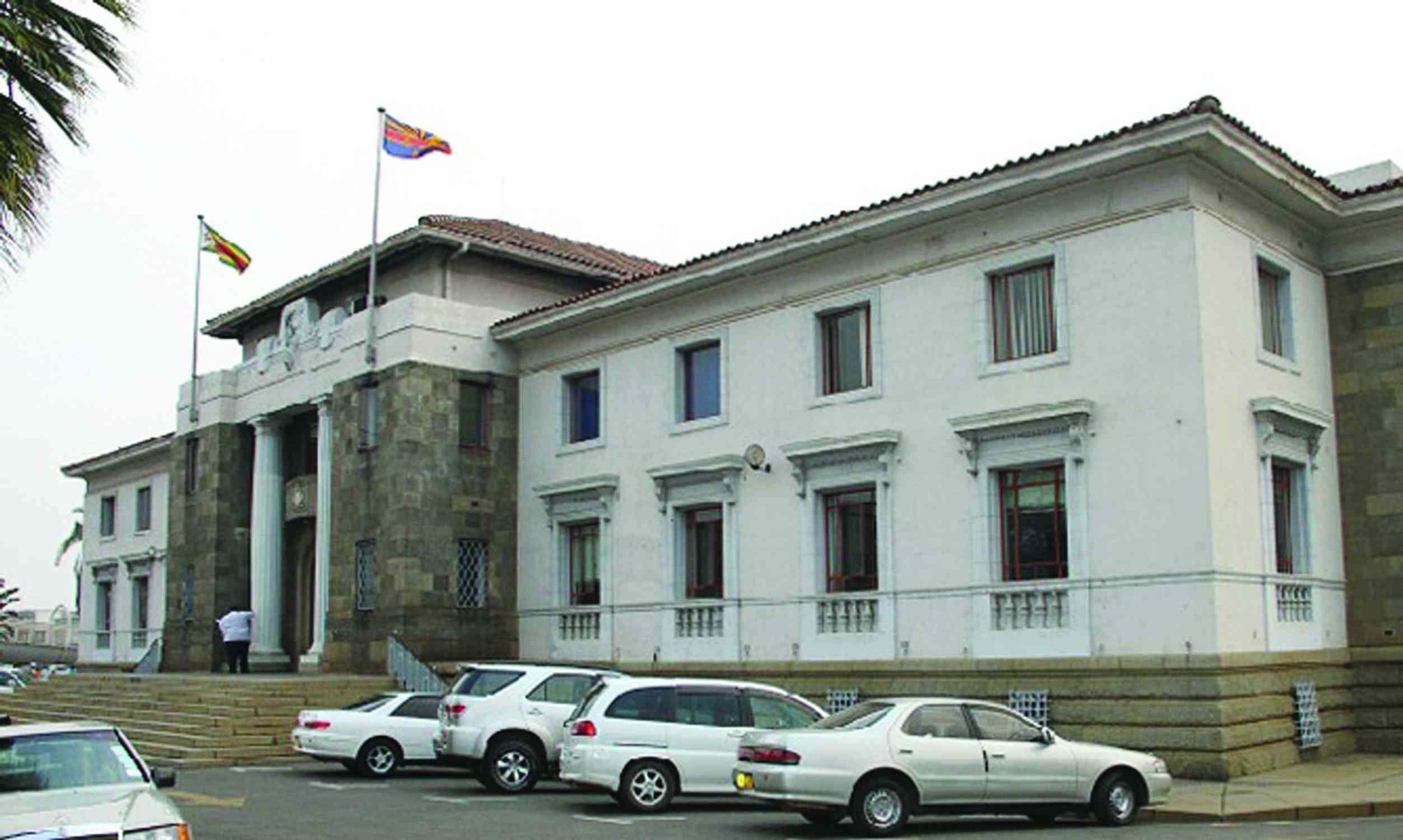 Harare councillors divided over retirement age