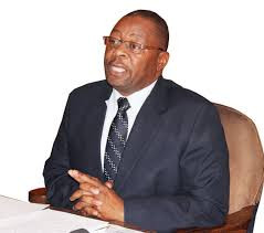 Health minister sends SOS to private sector