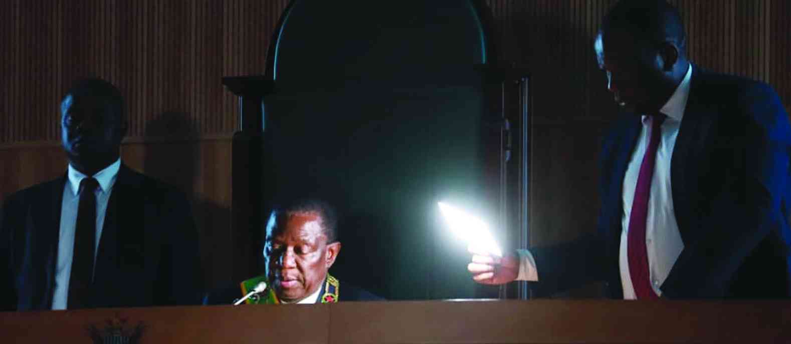 ED forced to read Sona  in darkness