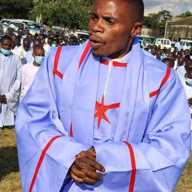 Makururu hails ED conferment of hero status to Mwazha, urges peaceful succession in Mwazha church 