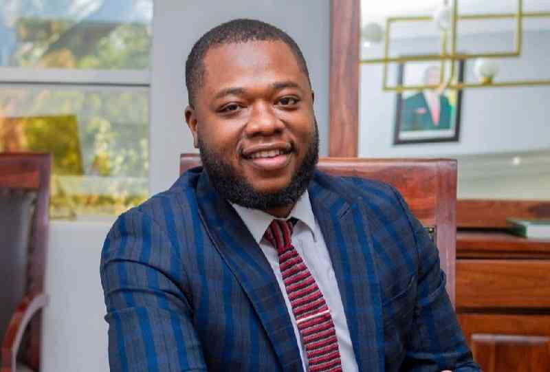 Govt urges insurers to prepare for monocurrency