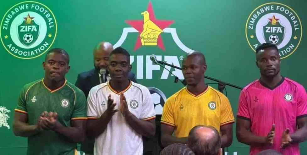 Mnangagwa donates $400,000 towards Warriors' AFCON bid