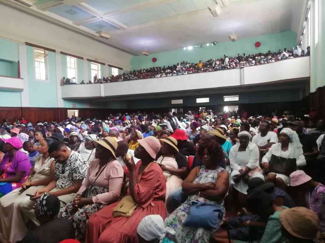 Hundreds throng Chitungwiza hall for Constitutional Amendment hearings
