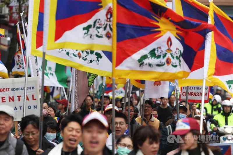 Annual Taipei march marks Tibetan uprising, warns Taiwan of China threat