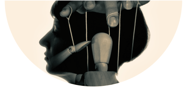 Manufacturing a personality cult