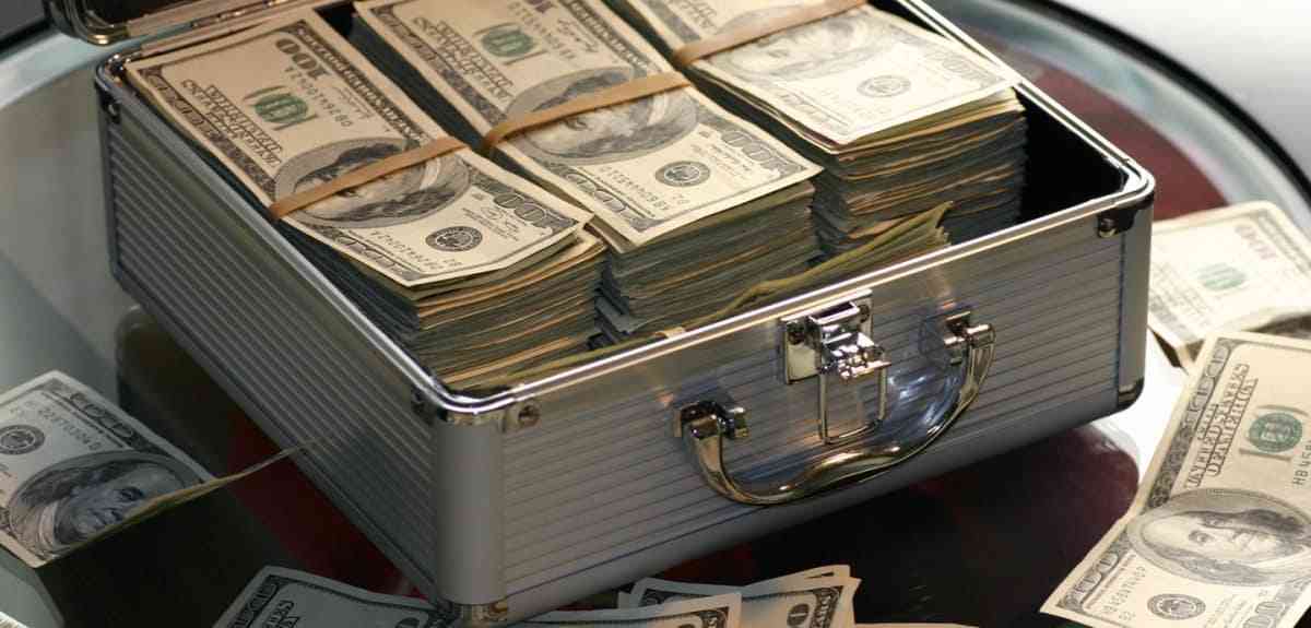 Ex-Airlink manager remanded in US$693k theft, money laundering case