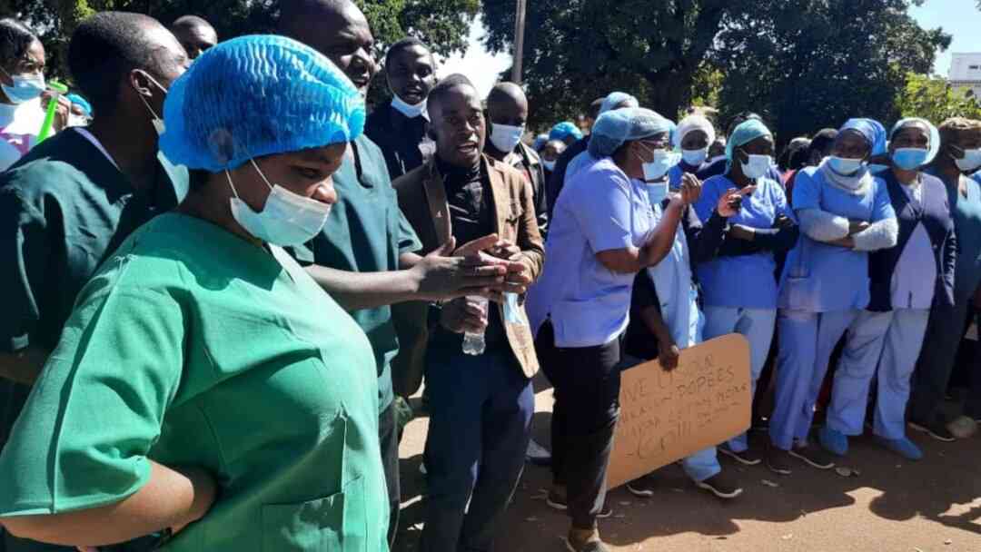 Nurses protest absurd salary review