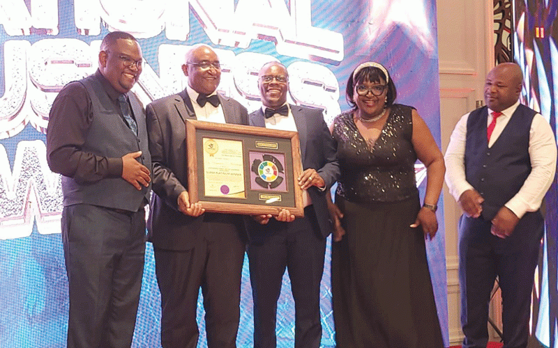 ZRA chief executive Munodawafa wins top award