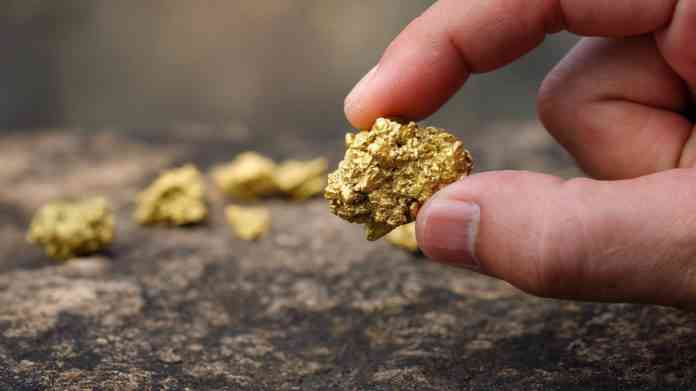 Zimbabwe gold output rises 8% to 9 tonnes in Q1