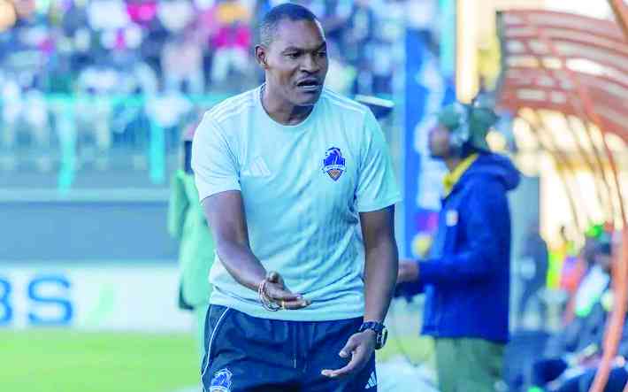 Iron defence powers Scottland’s title charge