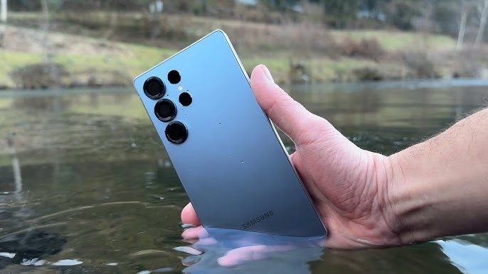 Smartphones: Water resistance does not mean waterproof