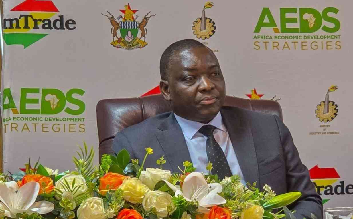 Government calls for journalism that connects people to policies