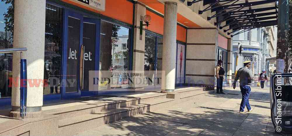 Armed robbers hit Jet Store in Bulawayo, steal cash
