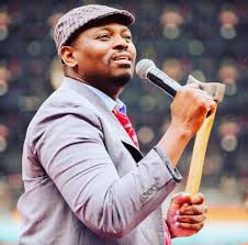 Festive lights, political fights: A week in the city