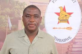  Rains worsens poor  state of Nkayi Road