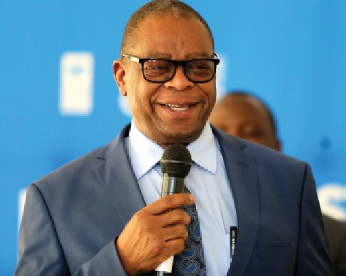 In Mtebeleland North patients travel upp to 320 km for care and some never arrived