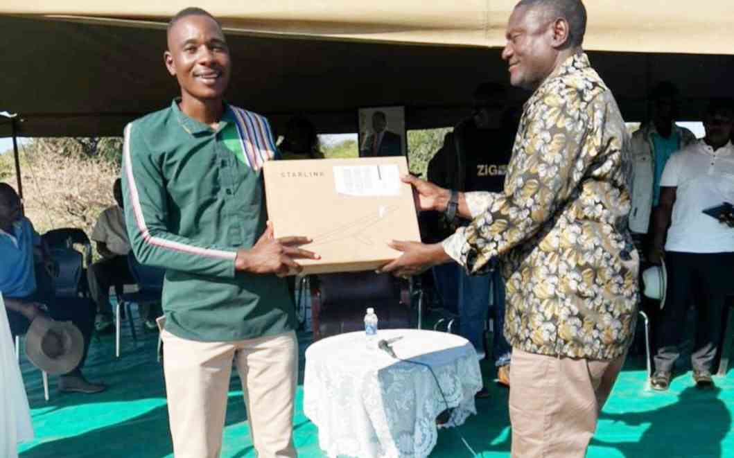 Beitbridge traditional leaders get Starlink kits