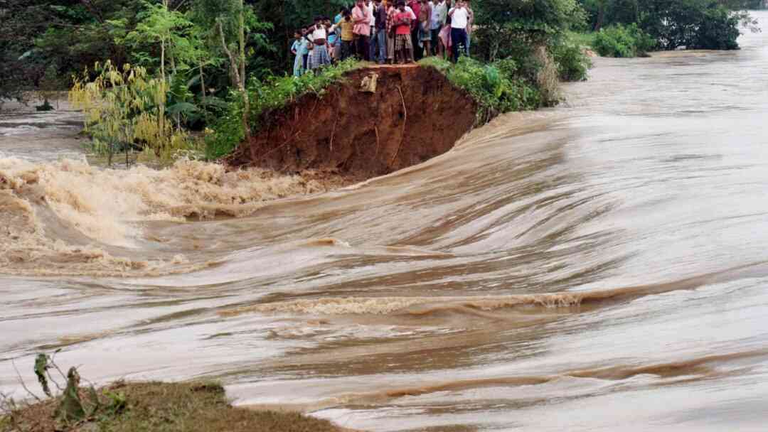Government aid brings relief to Mwenezi flood victims