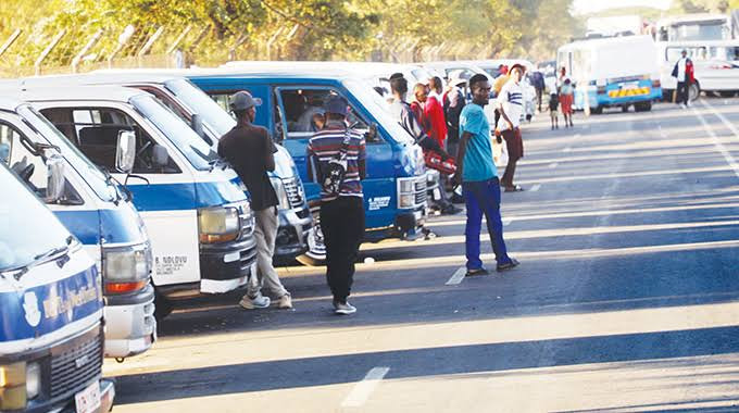 Cops linked to illegal kombi chaos in Bulawayo