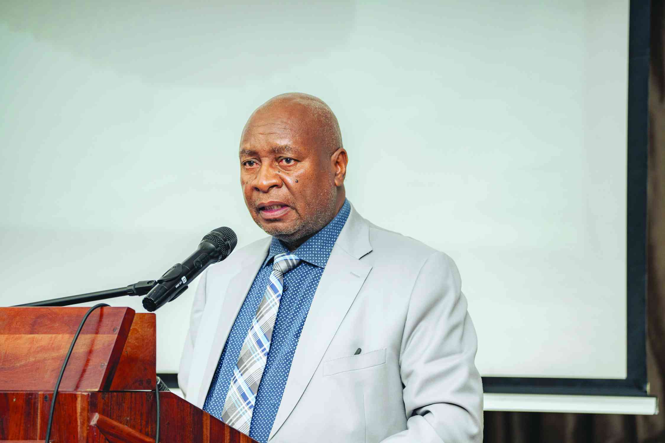 Zim in desperate bid to stem brain drain