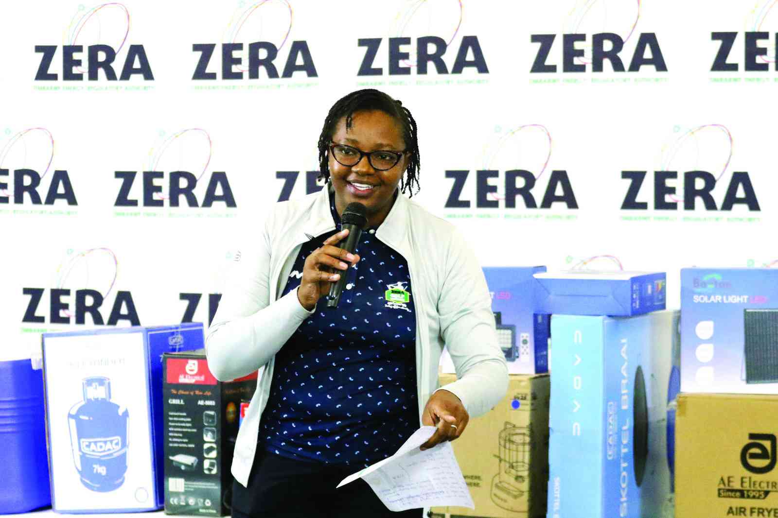 Zera tees off for charity