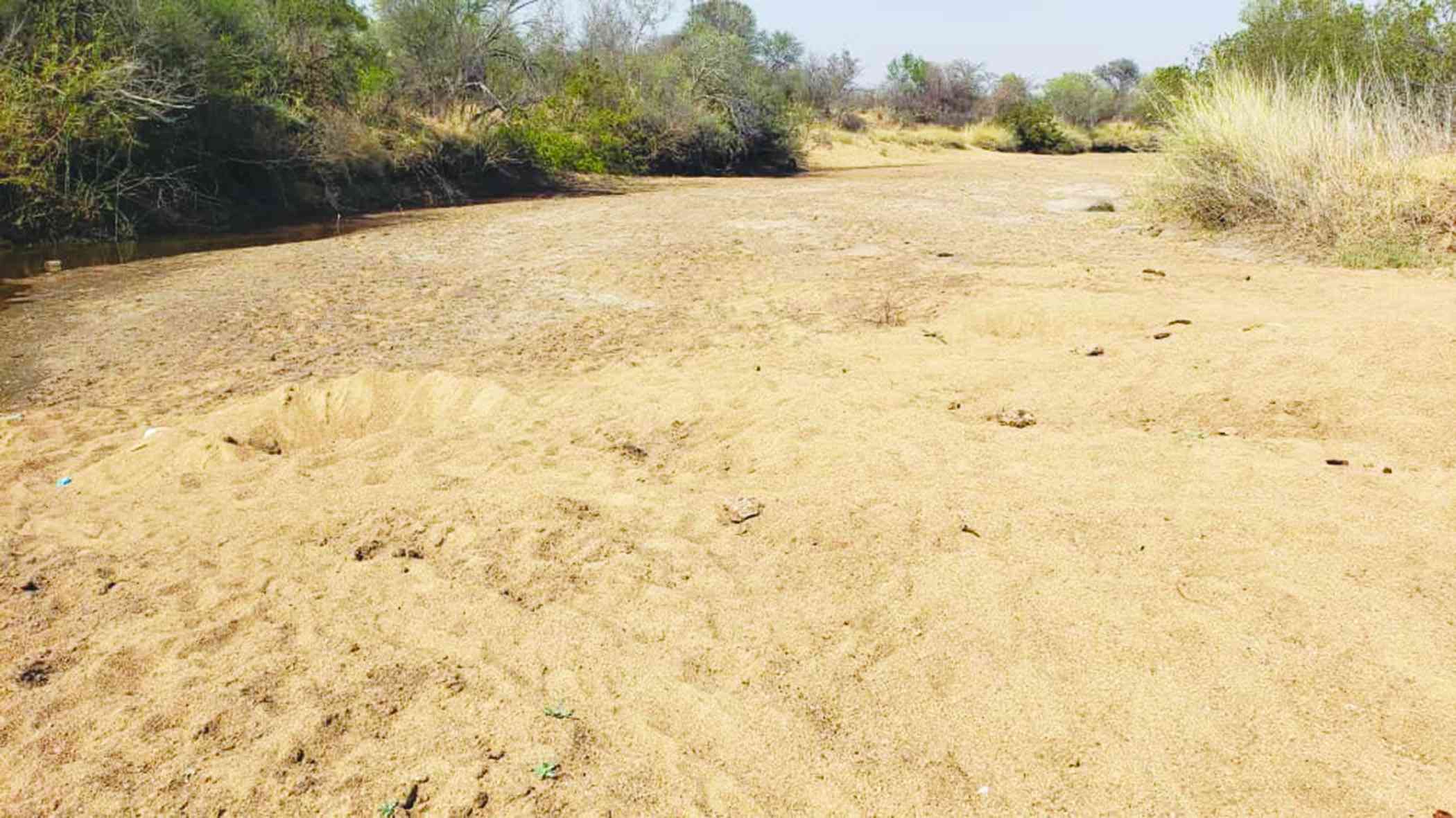 Africa’s biggest steel plant blocks Munyati river, leaves local villagers stranded