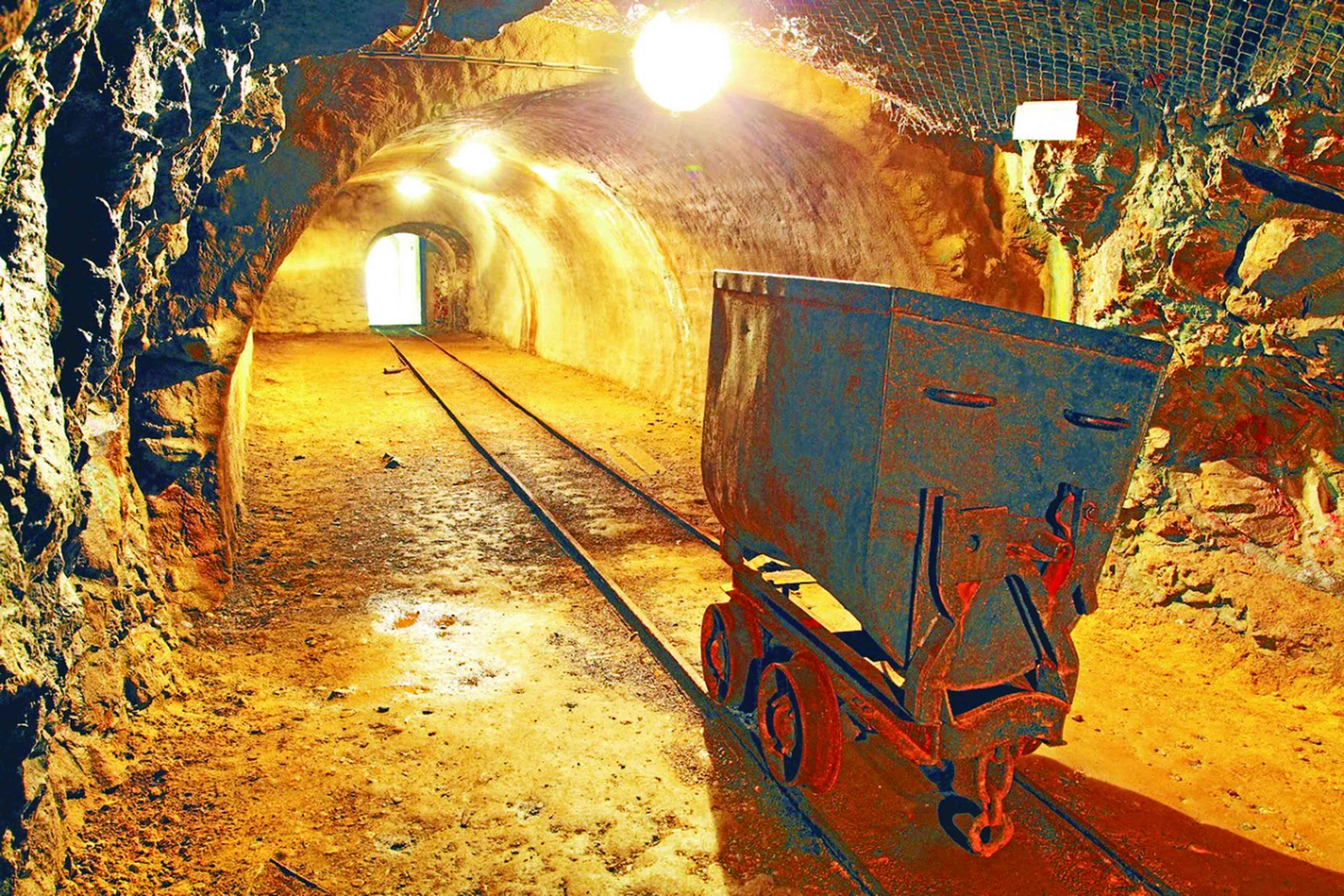 Drastic gold price dip triggers sharp rise in Zim mining NPLs... RBZ data shows the 2024 sector loans shot 28%