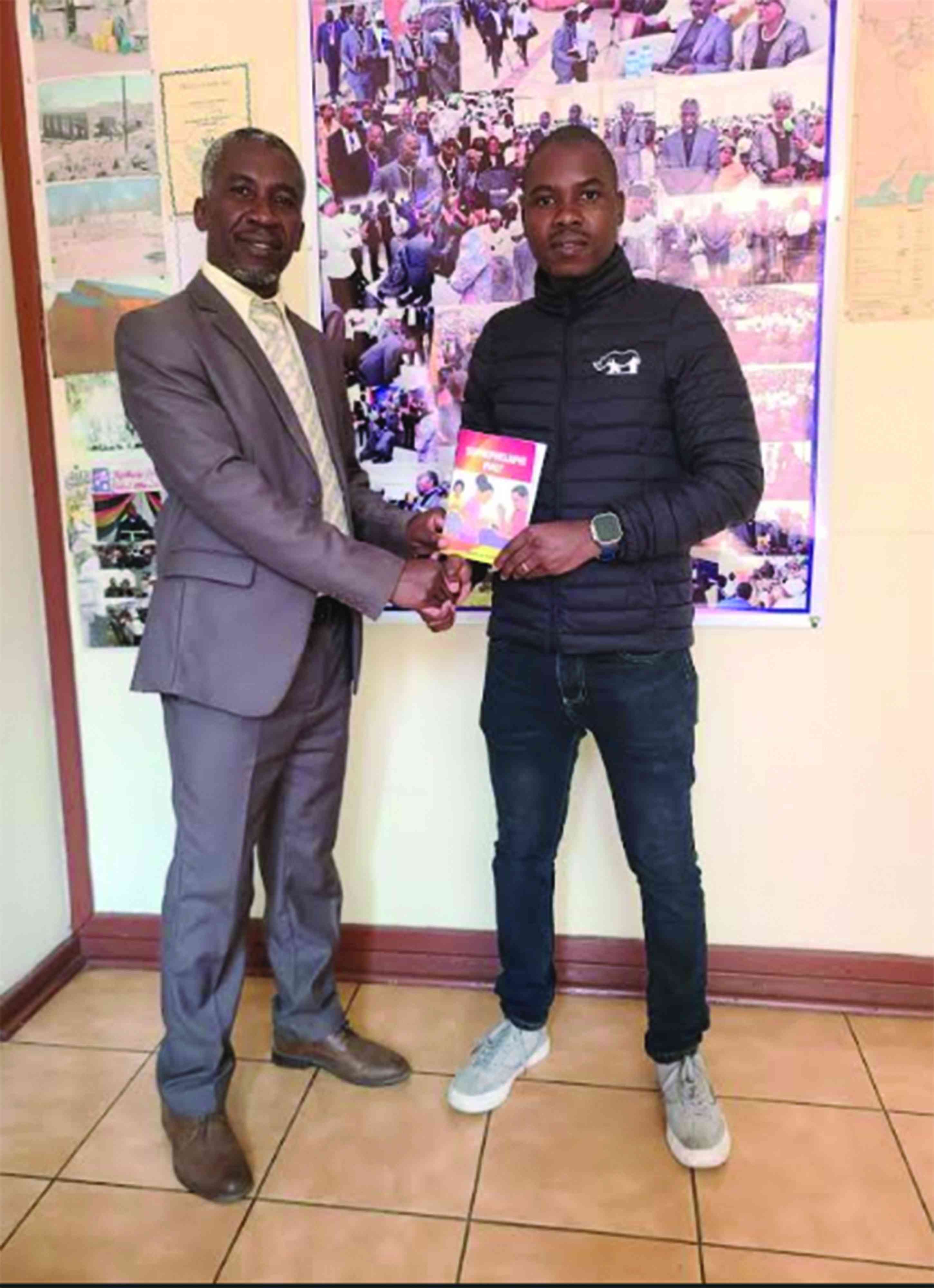 Sophephelaphi Pho?: A portrayal of crises facing present-day Zim