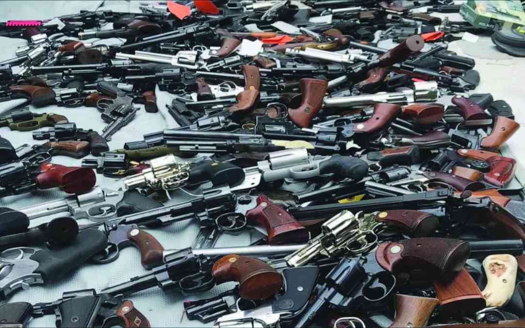 Zim under spotlight over US$1bn African illegal weapons industry
