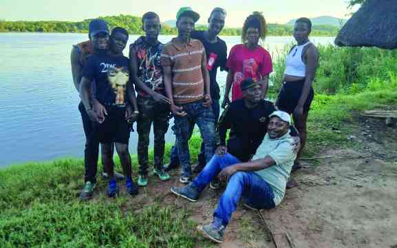 Nyangatayani Dance Group tours Kanyemba