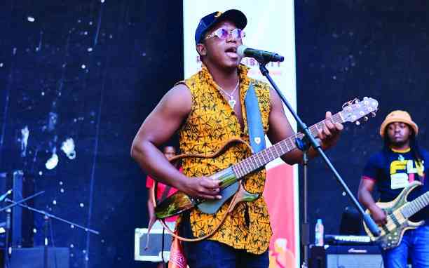 Bryan K reimagines ‘Vane Hanya’ with Hillview students