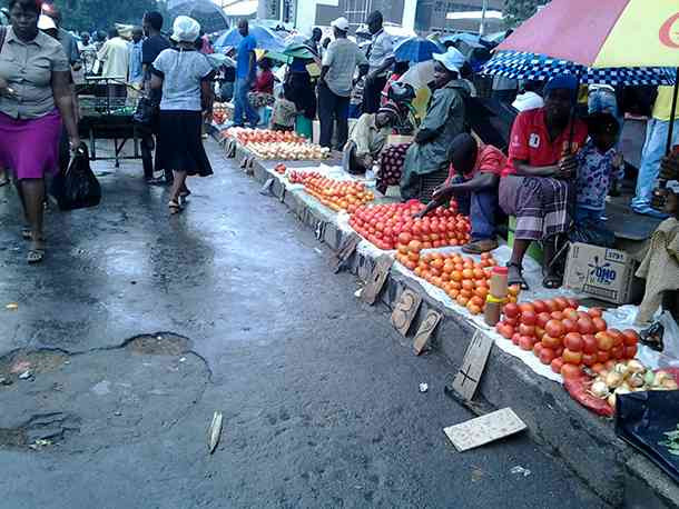 Govt losing war against defiant Harare vendors