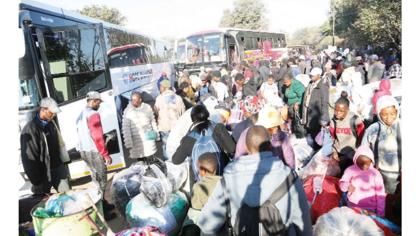 EditorialComment: Twin crises demand urgent domestic action