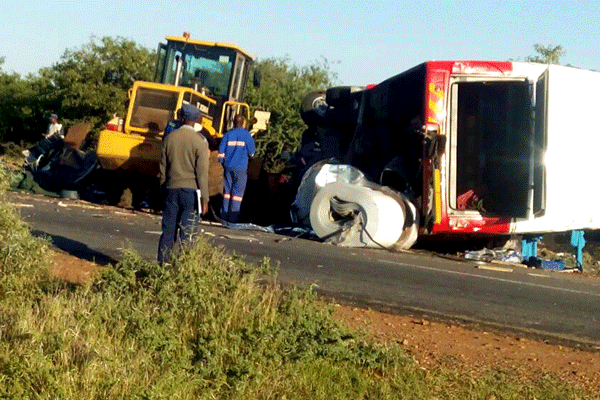 13 die in horror bus crash -Newsday Zimbabwe